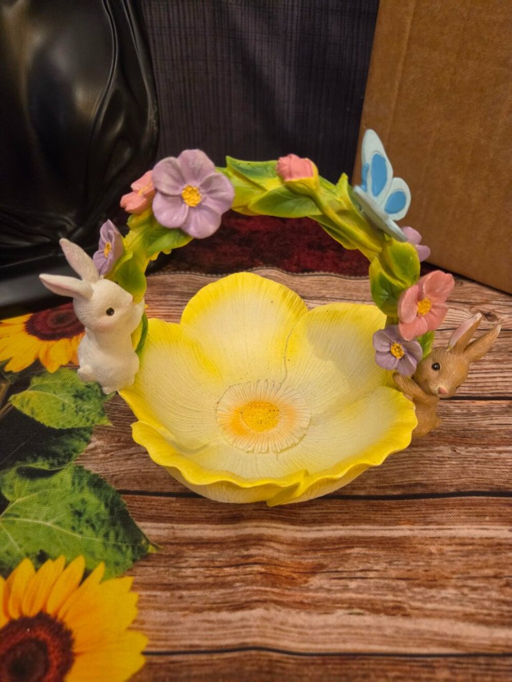 Vintage Easter Bunny Basket Bowl With Floral Handle STUNNING!!